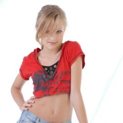 Media Mynx Norina Model Set 75 (1).jpg
