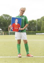 1507zatspomeisjesvoetbal8.jpg